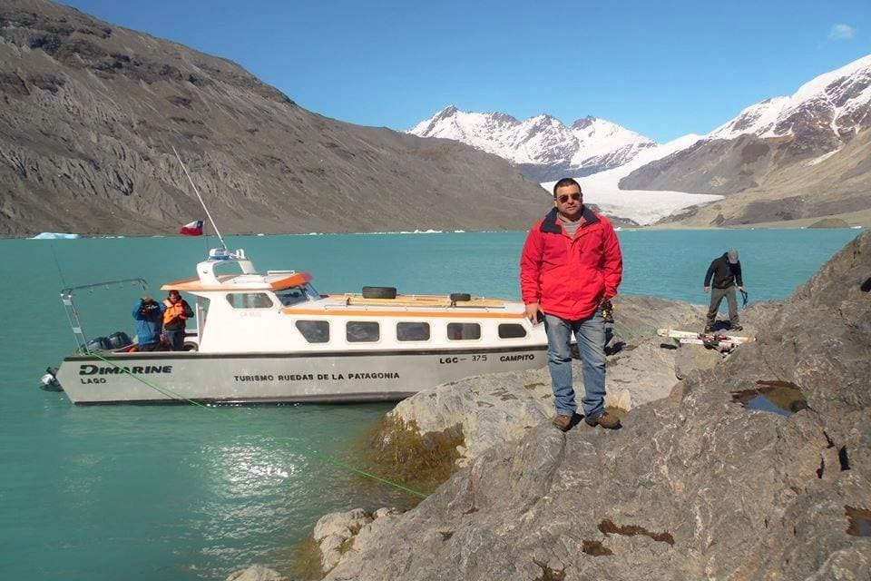 Expedición hacia el Volcán Lautaro